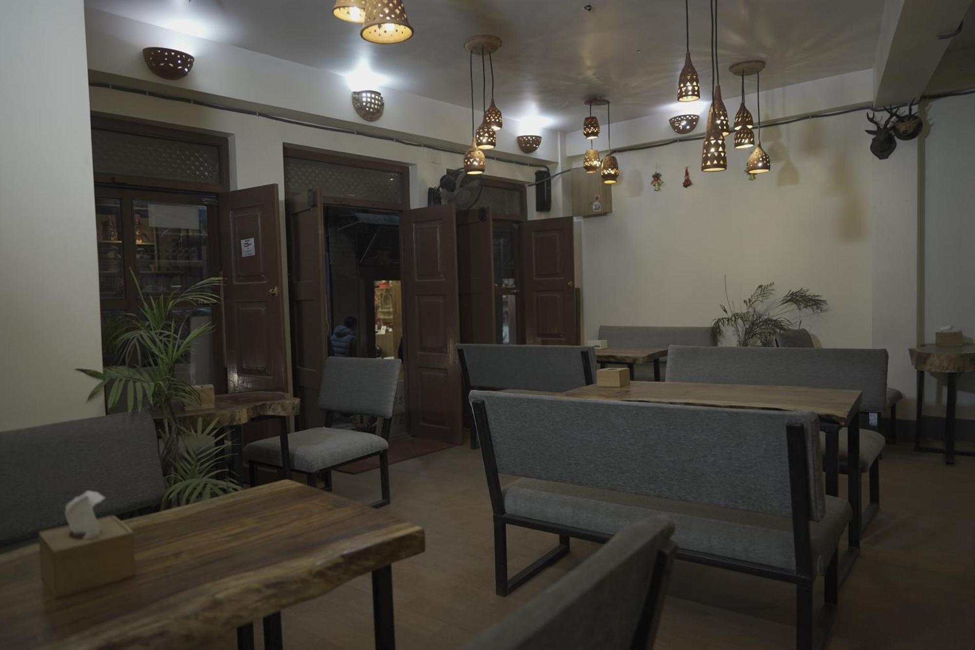 Cosy Hotel Bhaktapur Exterior foto