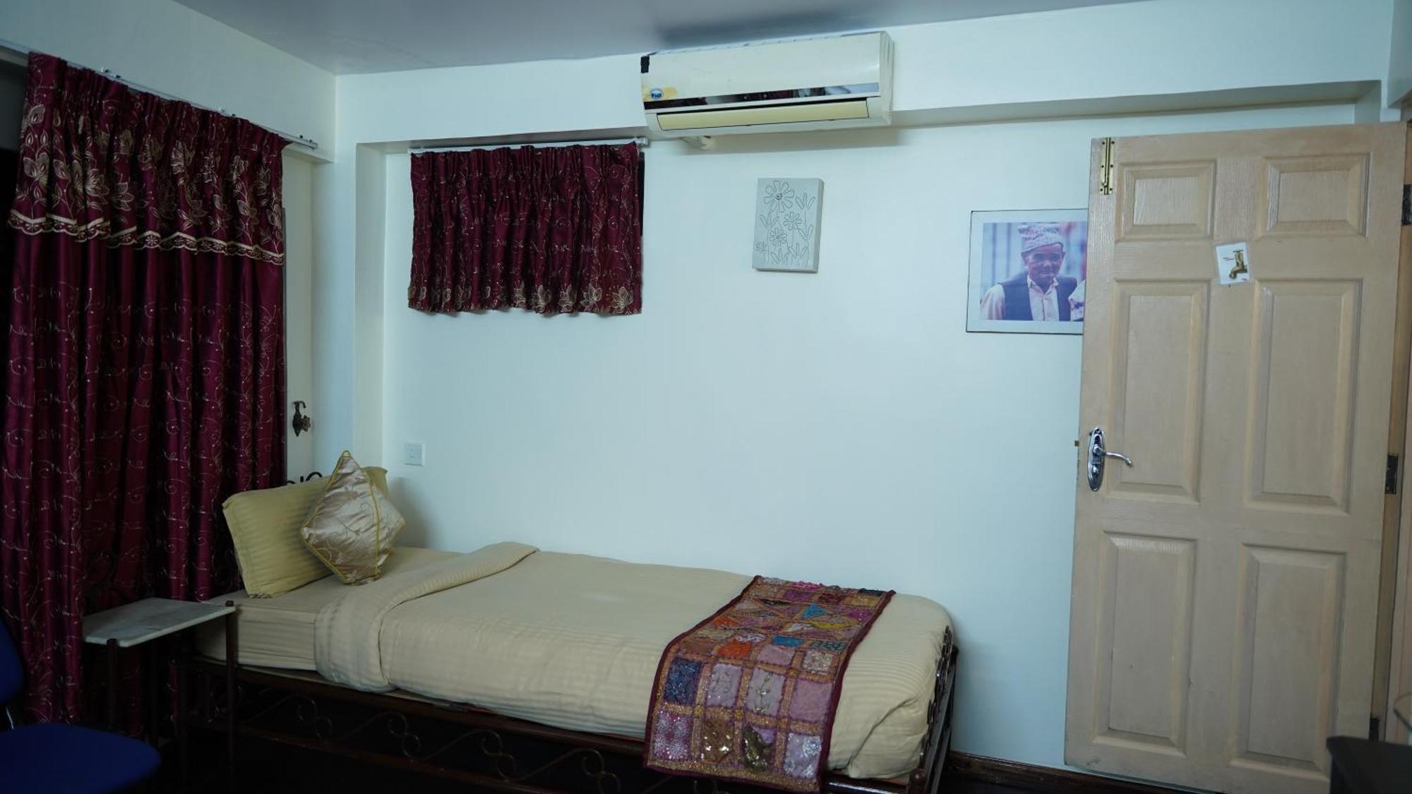Cosy Hotel Bhaktapur Exterior foto